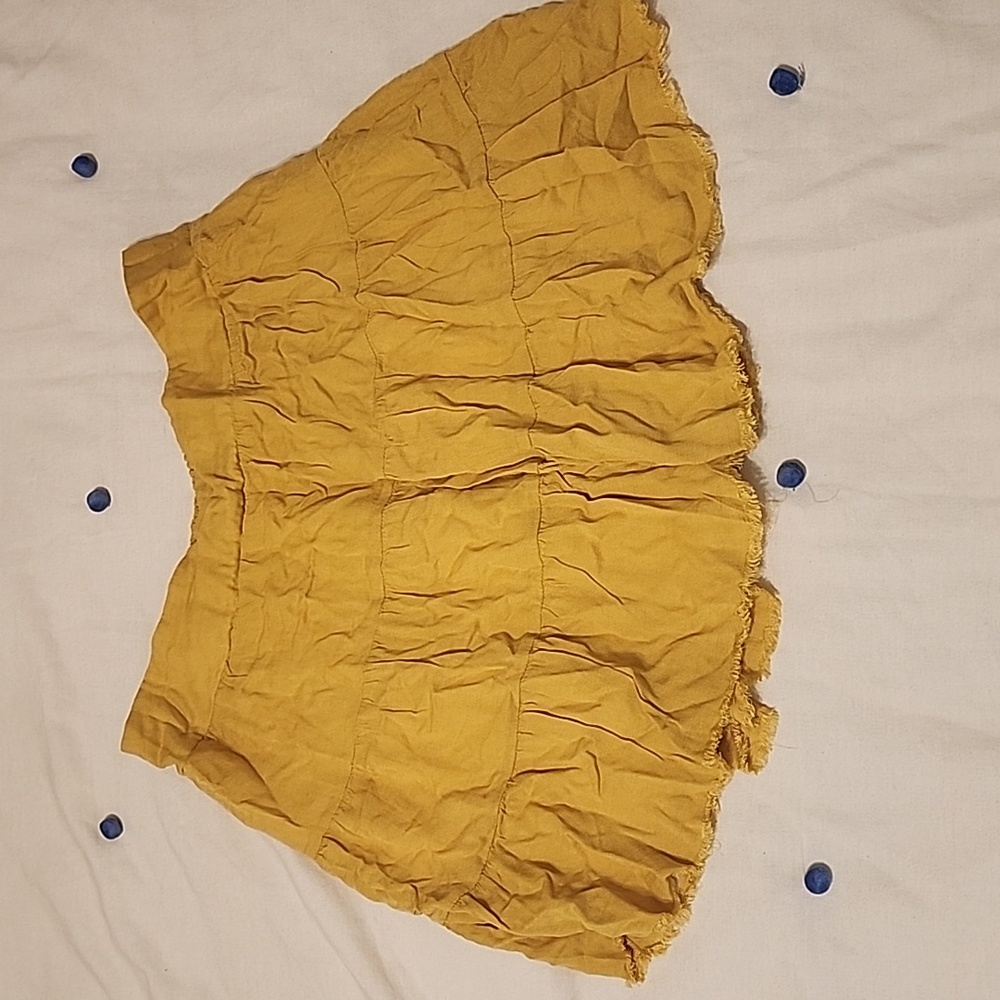 Mustard mini skirt